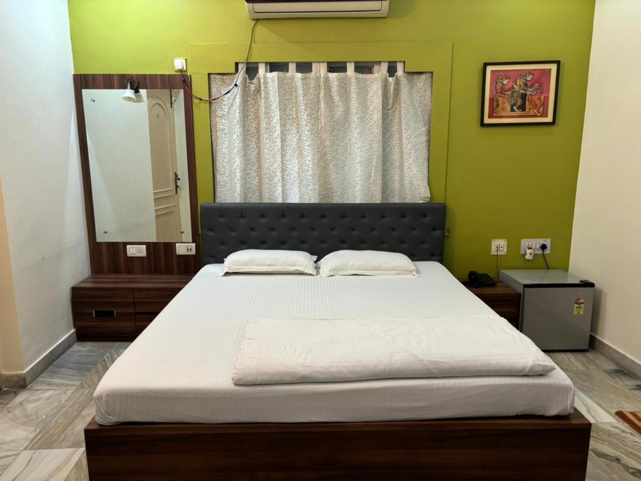 Om Sai Villa Guesthouse Kalkata Exteriér fotografie
