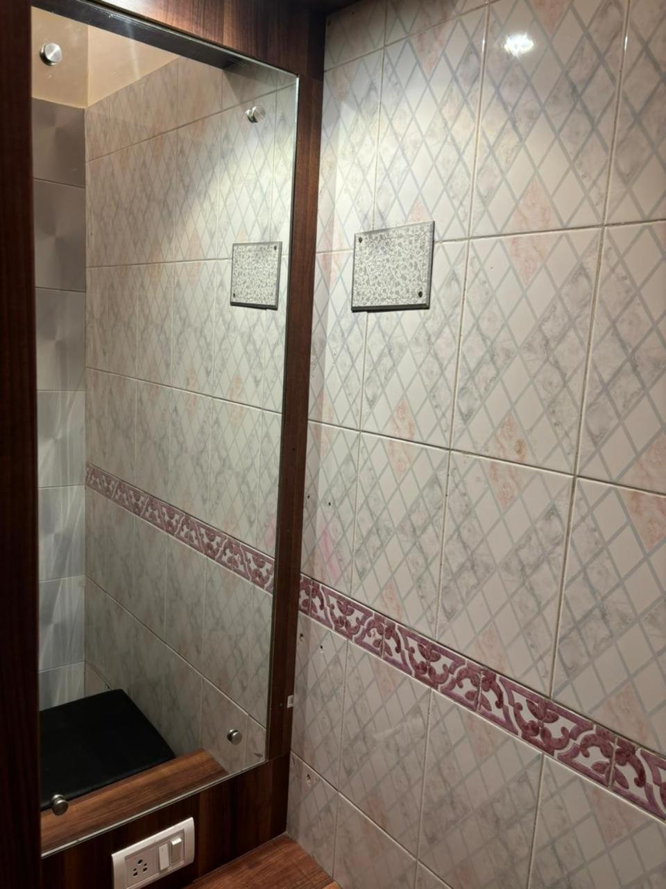 Om Sai Villa Guesthouse Kalkata Exteriér fotografie