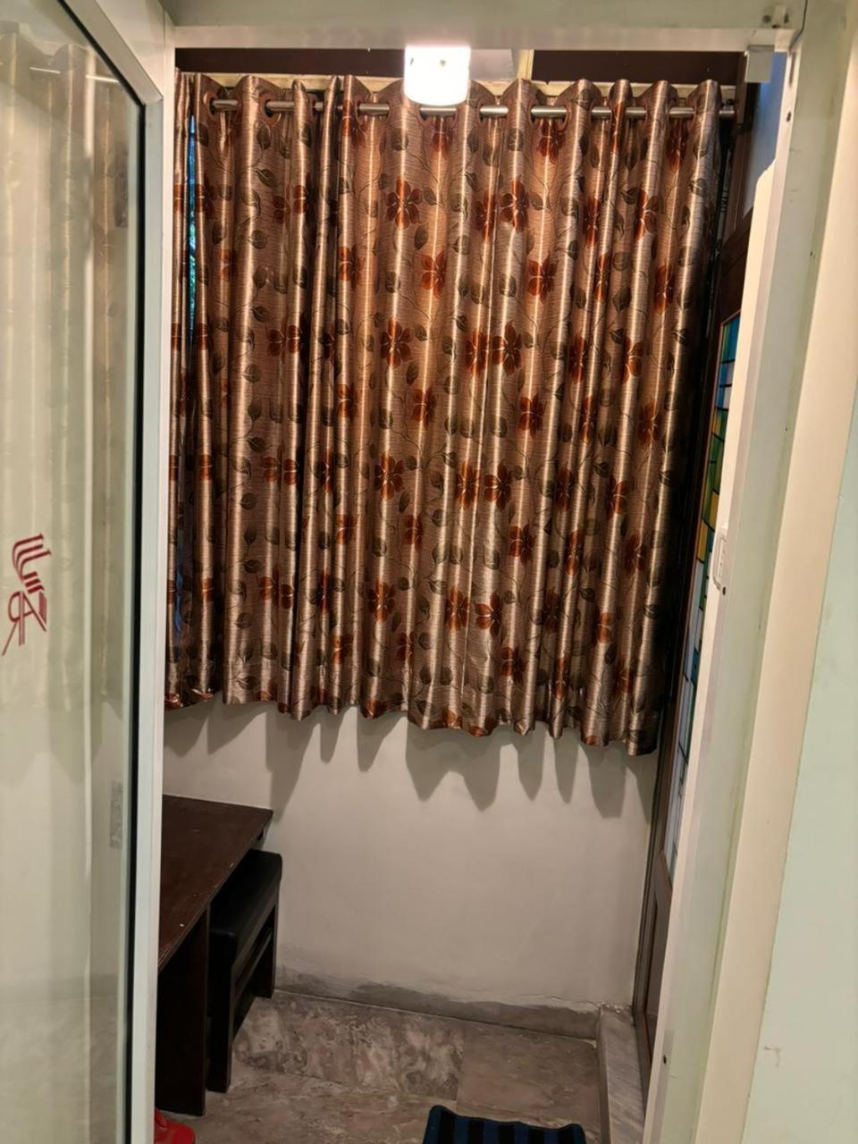 Om Sai Villa Guesthouse Kalkata Exteriér fotografie