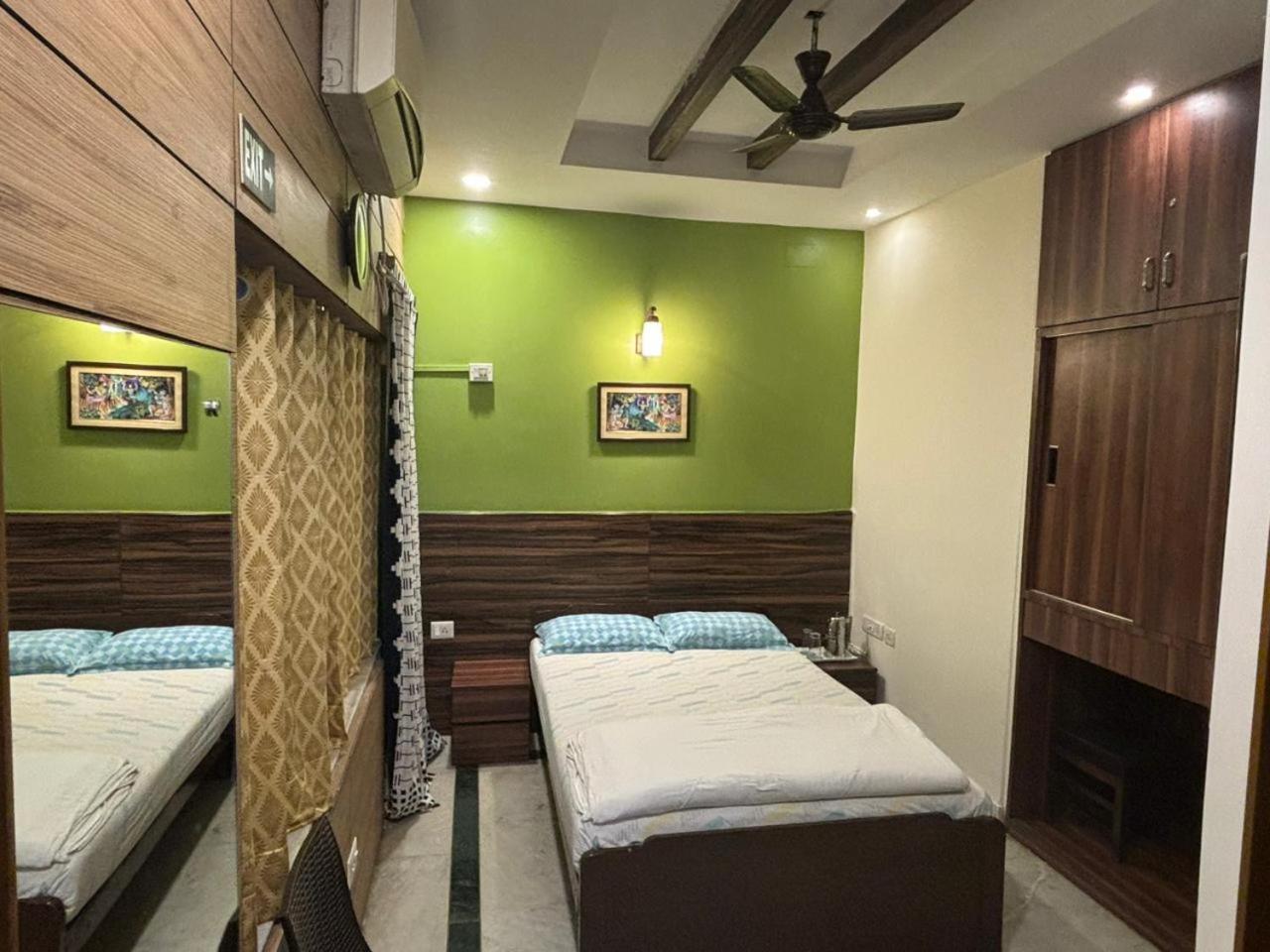 Om Sai Villa Guesthouse Kalkata Exteriér fotografie
