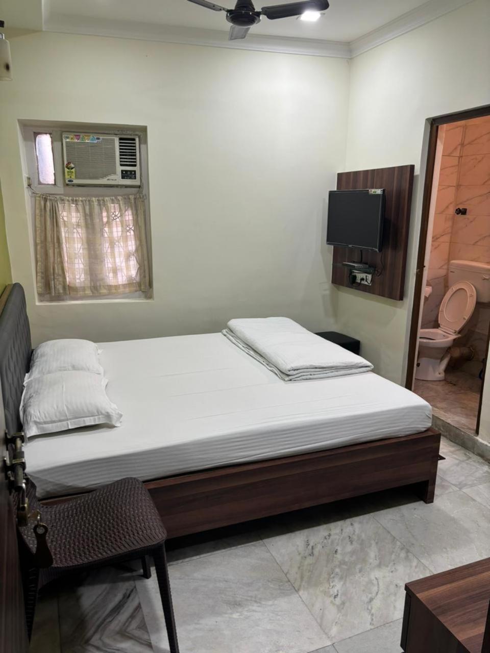 Om Sai Villa Guesthouse Kalkata Exteriér fotografie