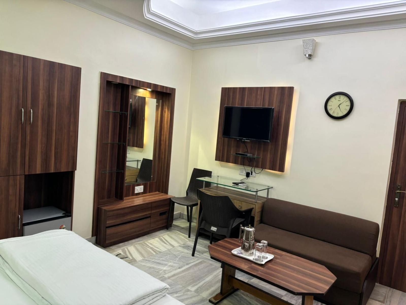 Om Sai Villa Guesthouse Kalkata Exteriér fotografie