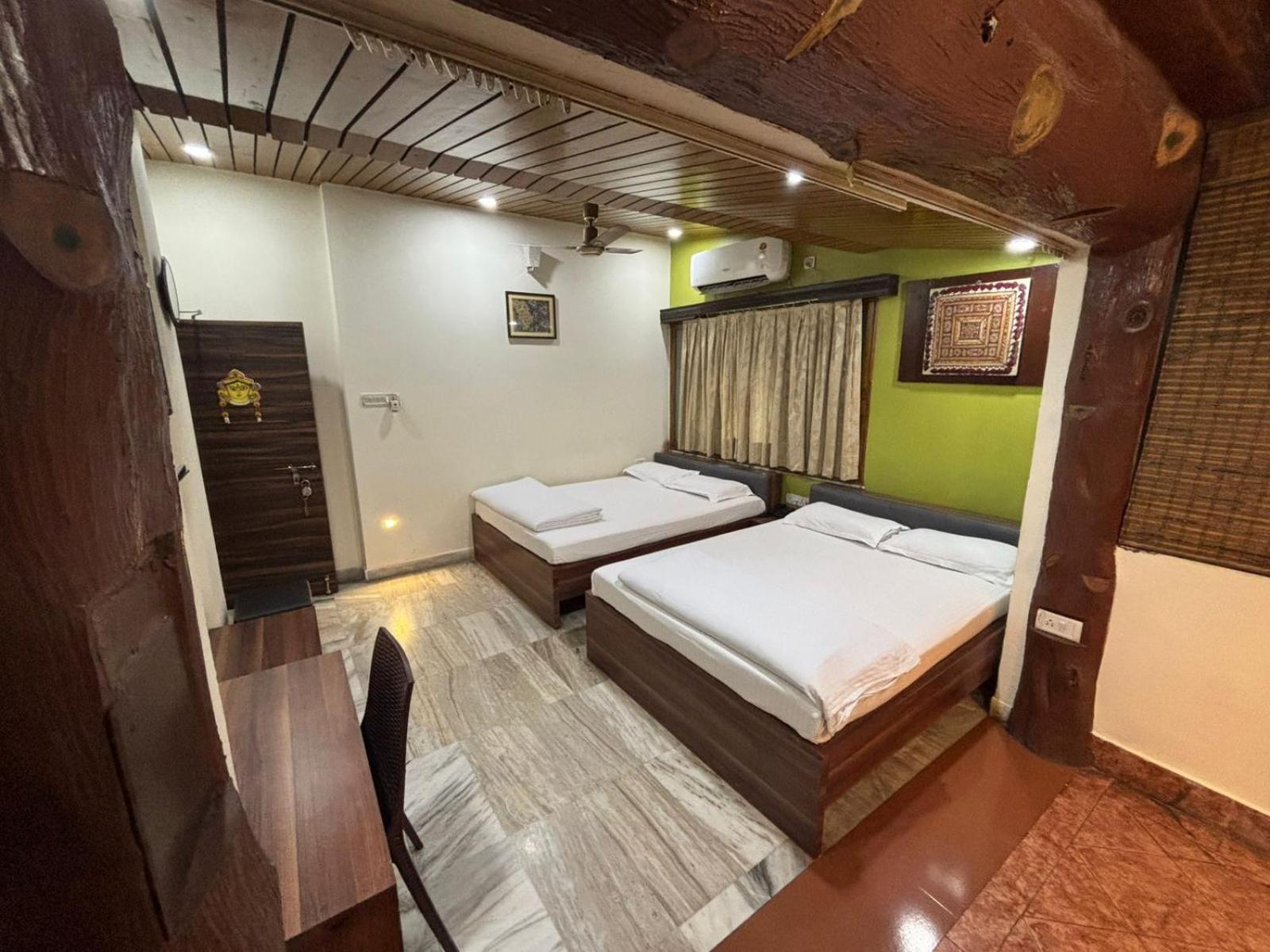 Om Sai Villa Guesthouse Kalkata Exteriér fotografie