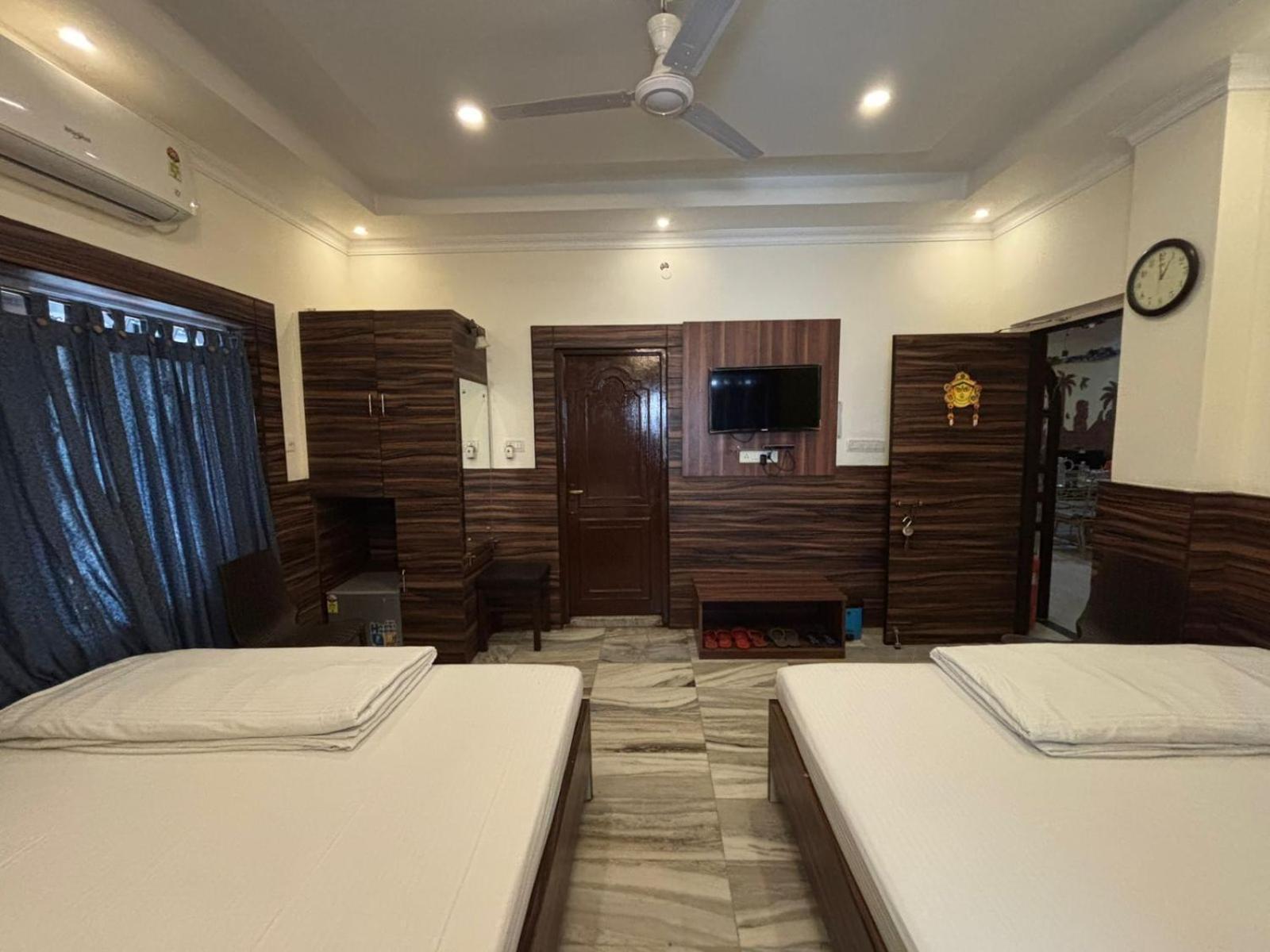 Om Sai Villa Guesthouse Kalkata Exteriér fotografie