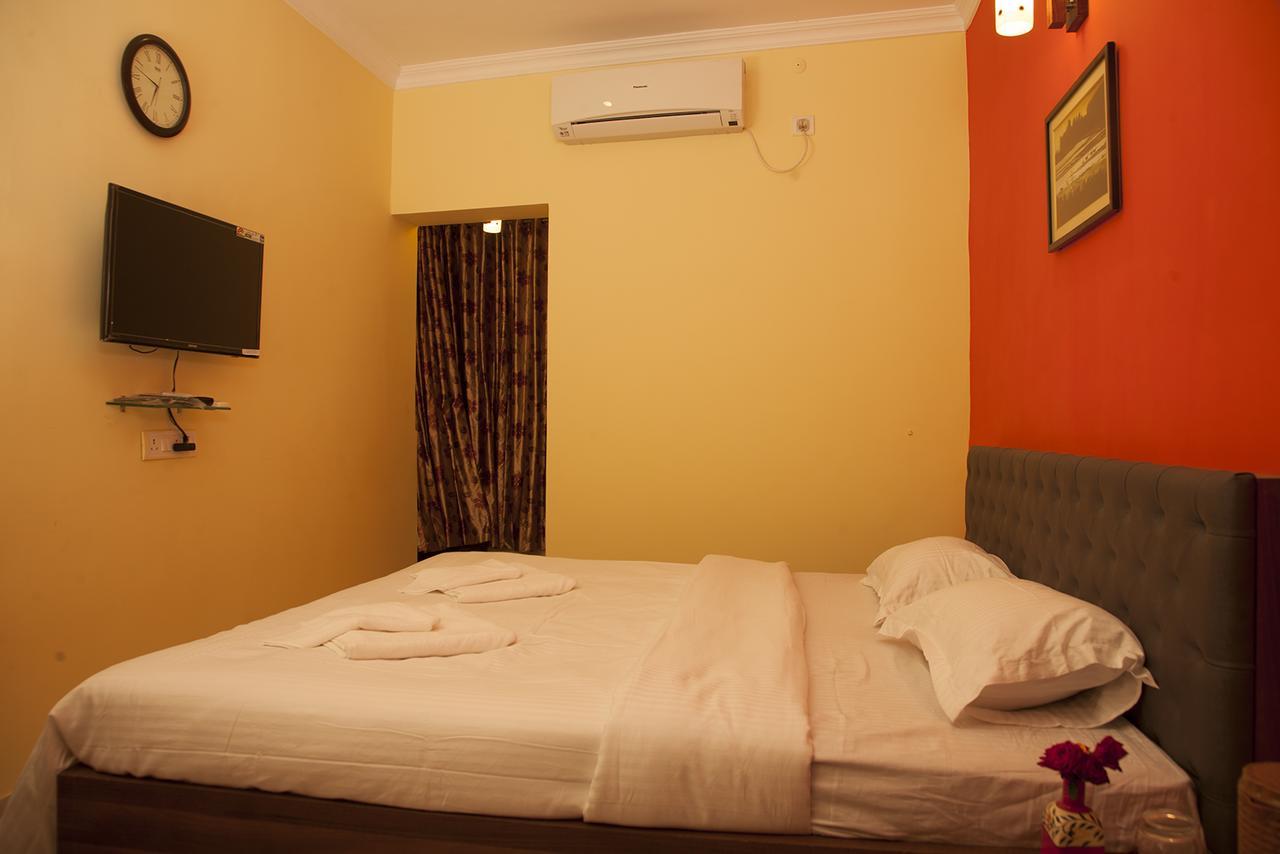 Om Sai Villa Guesthouse Kalkata Exteriér fotografie
