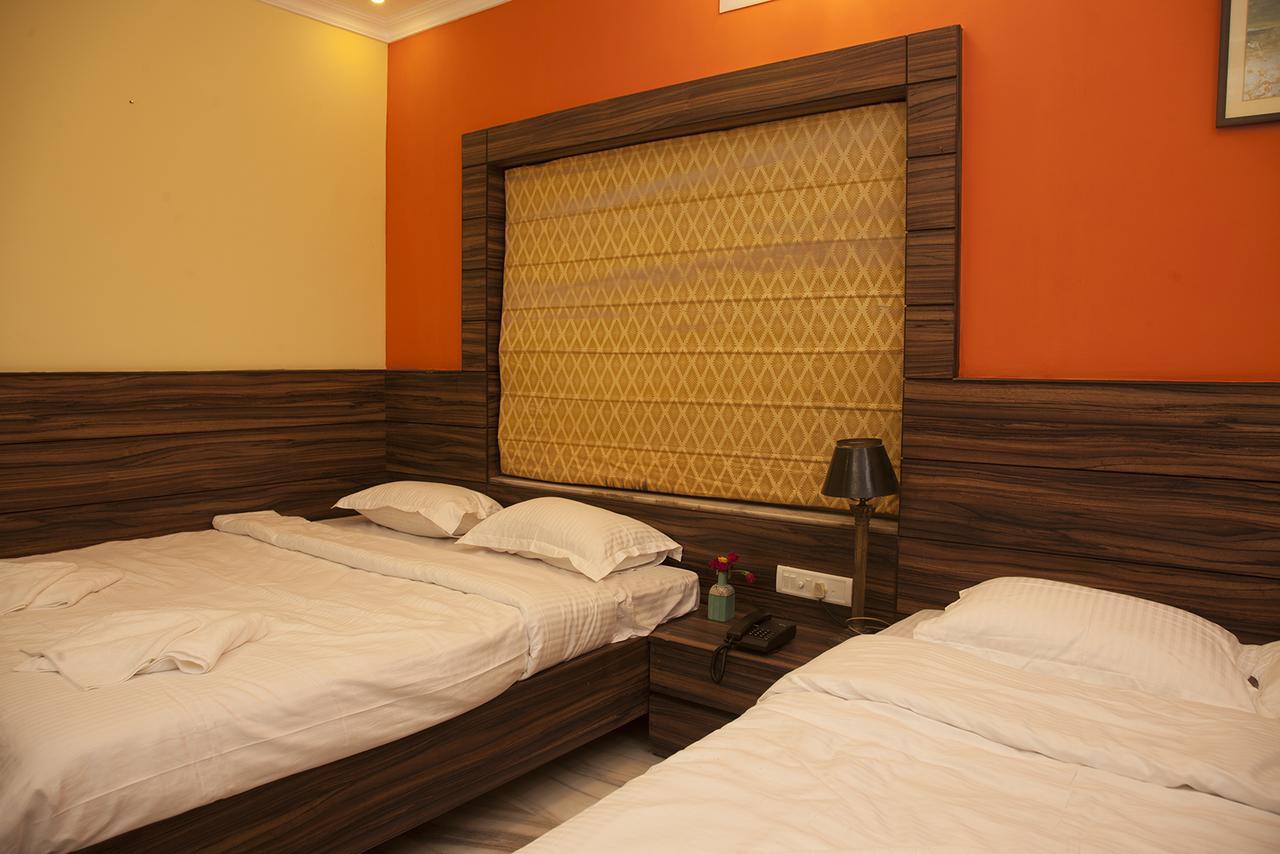 Om Sai Villa Guesthouse Kalkata Exteriér fotografie