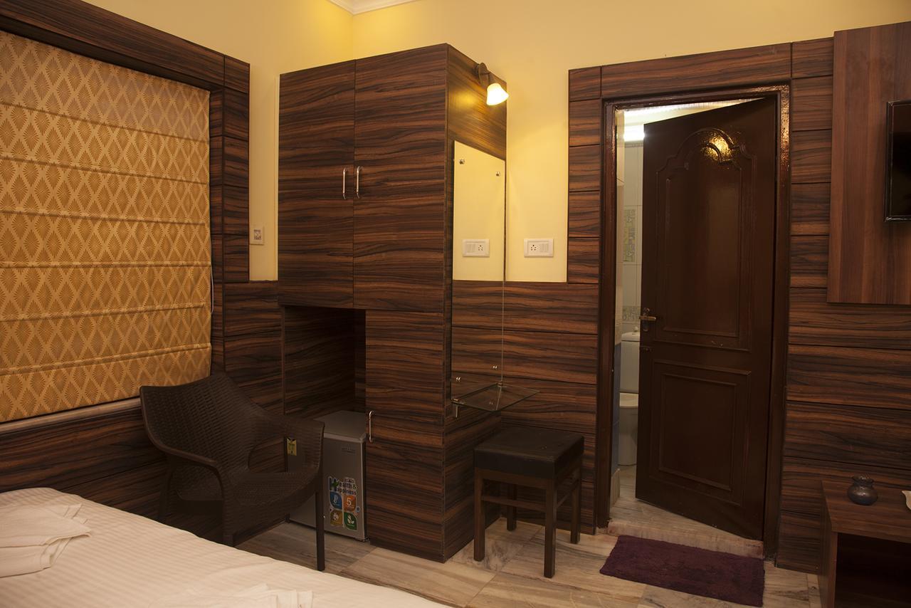 Om Sai Villa Guesthouse Kalkata Exteriér fotografie