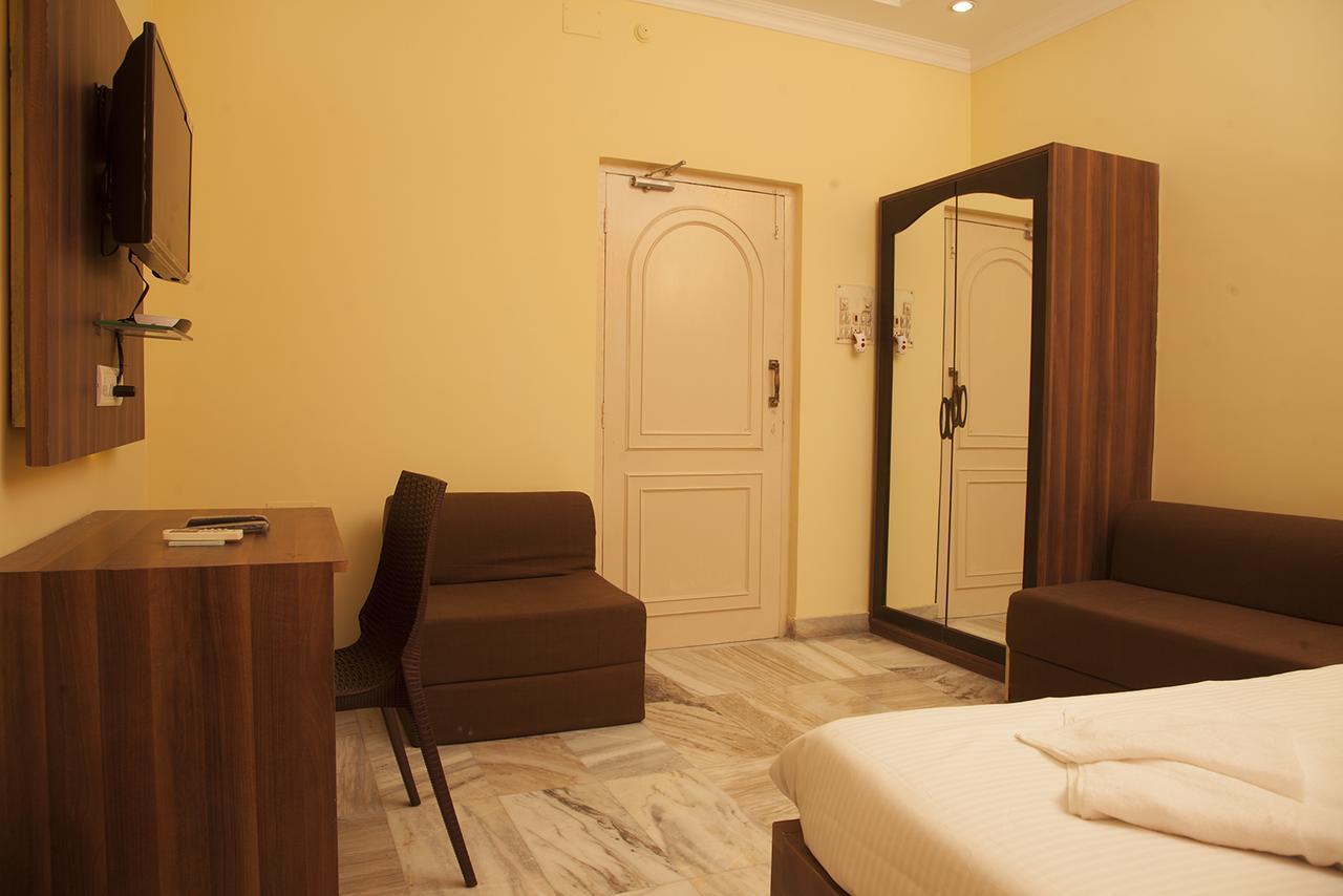 Om Sai Villa Guesthouse Kalkata Exteriér fotografie
